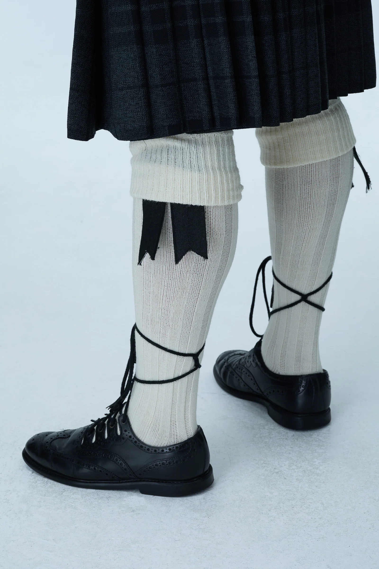 Argyll Jacket & Grey Spirit Kilt Hire Package - Image 4