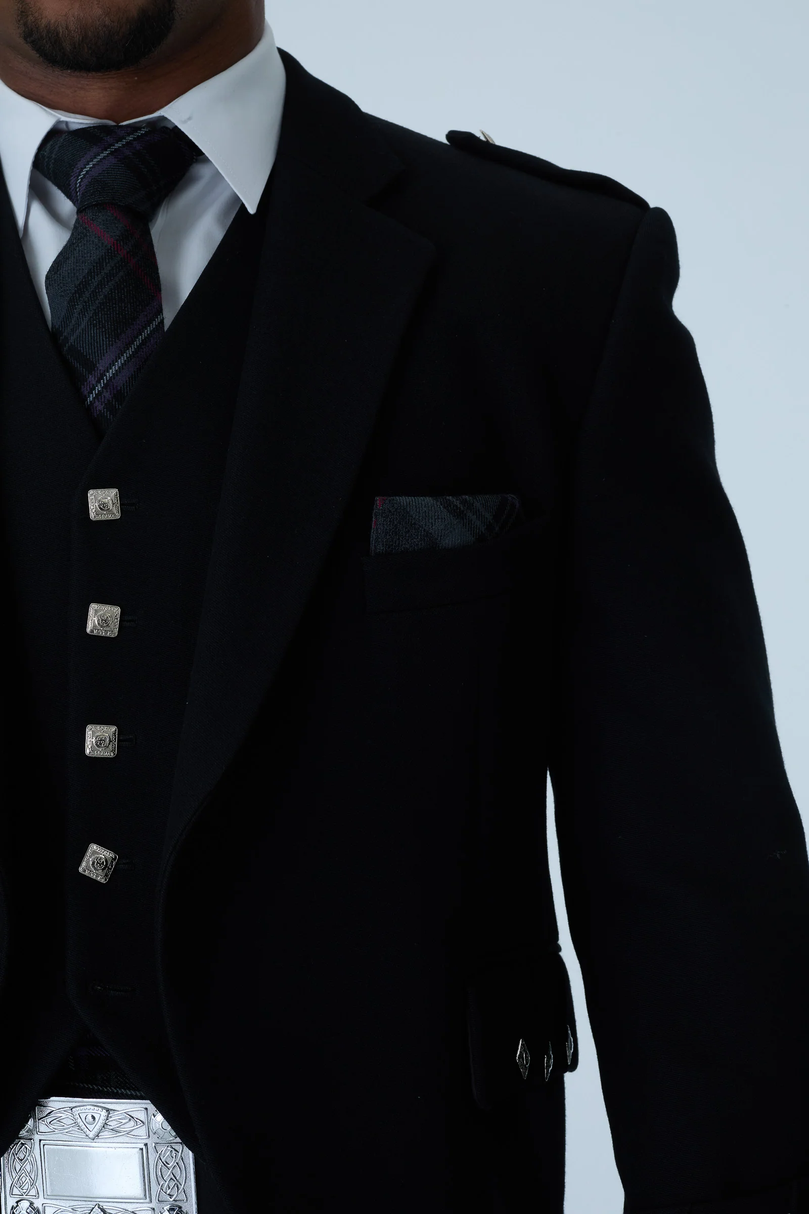 Argyll Jacket & Scottish Spirit Kilt Hire Package - Image 4