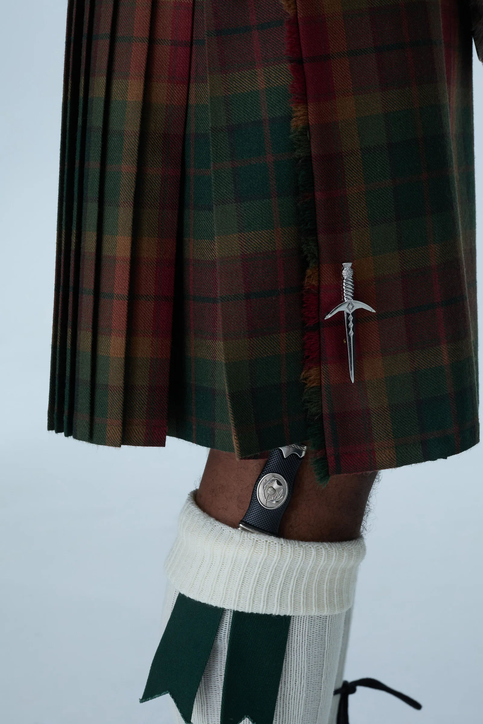 Argyll Jacket & Copper Haze Kilt Hire Package - Image 4