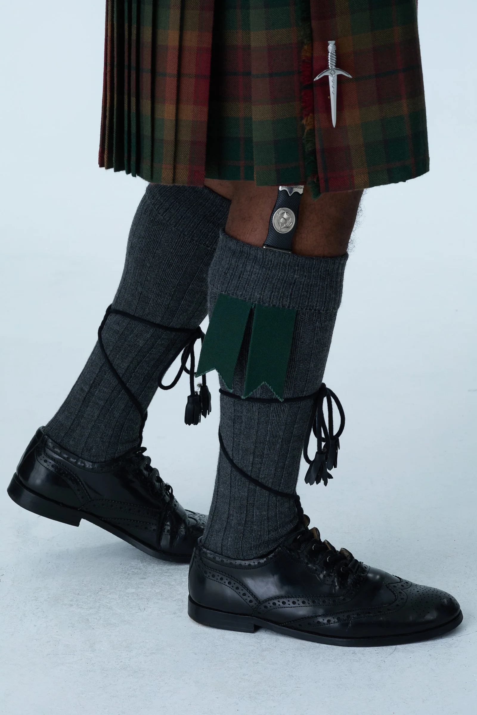 Charcoal Tweed Jacket & Copper Haze Kilt Hire Package - Image 6