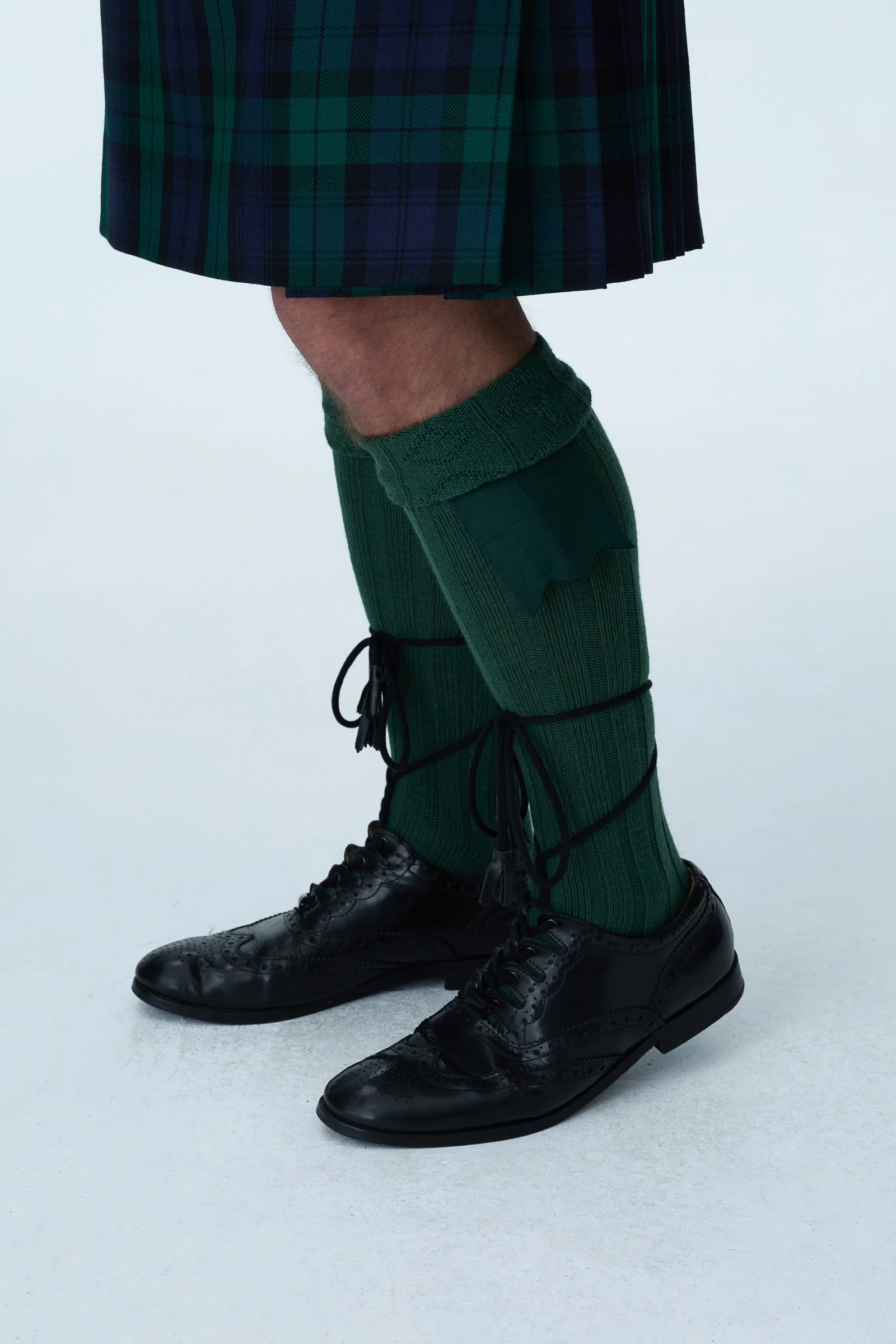 Green Tweed Jacket & Black Watch Kilt Hire Package - Image 6