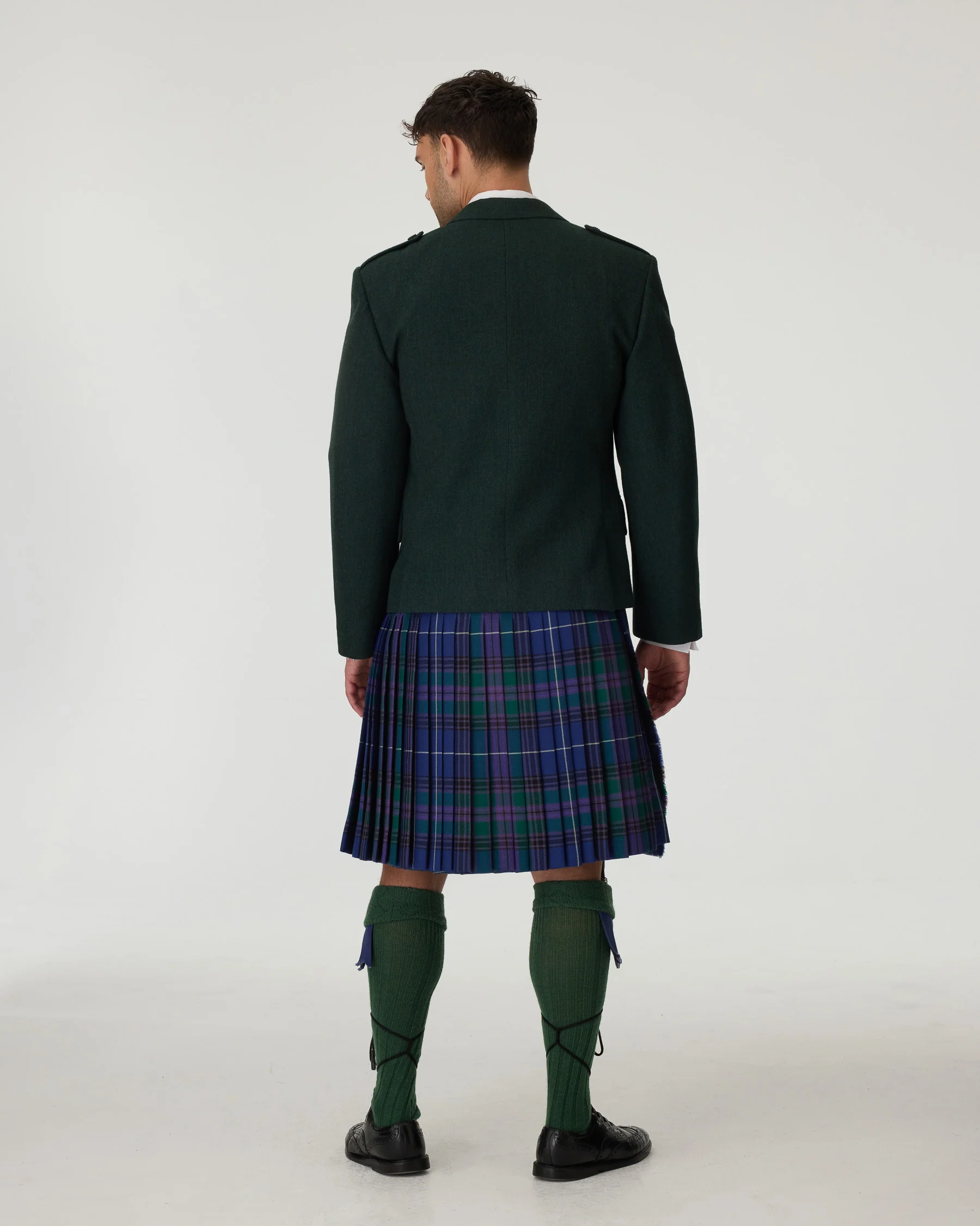 Green Tweed Jacket & Spirit of Bannockburn Kilt Hire Package - Image 3