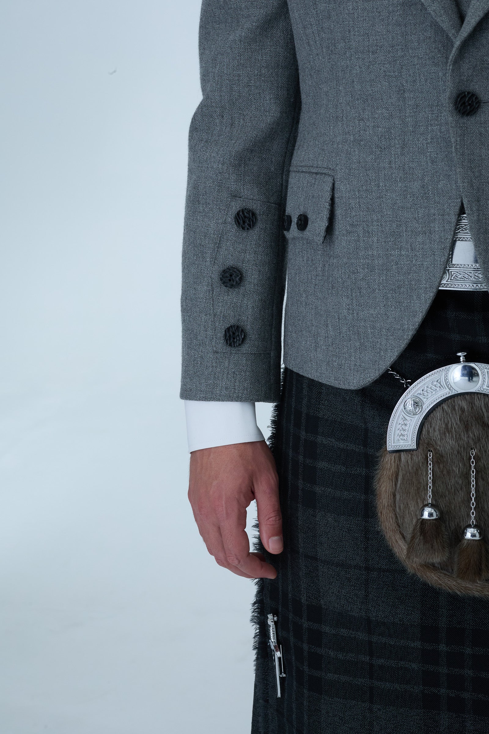 Light Grey Tweed Jacket & Grey Spirit Kilt Hire Package - Image 5