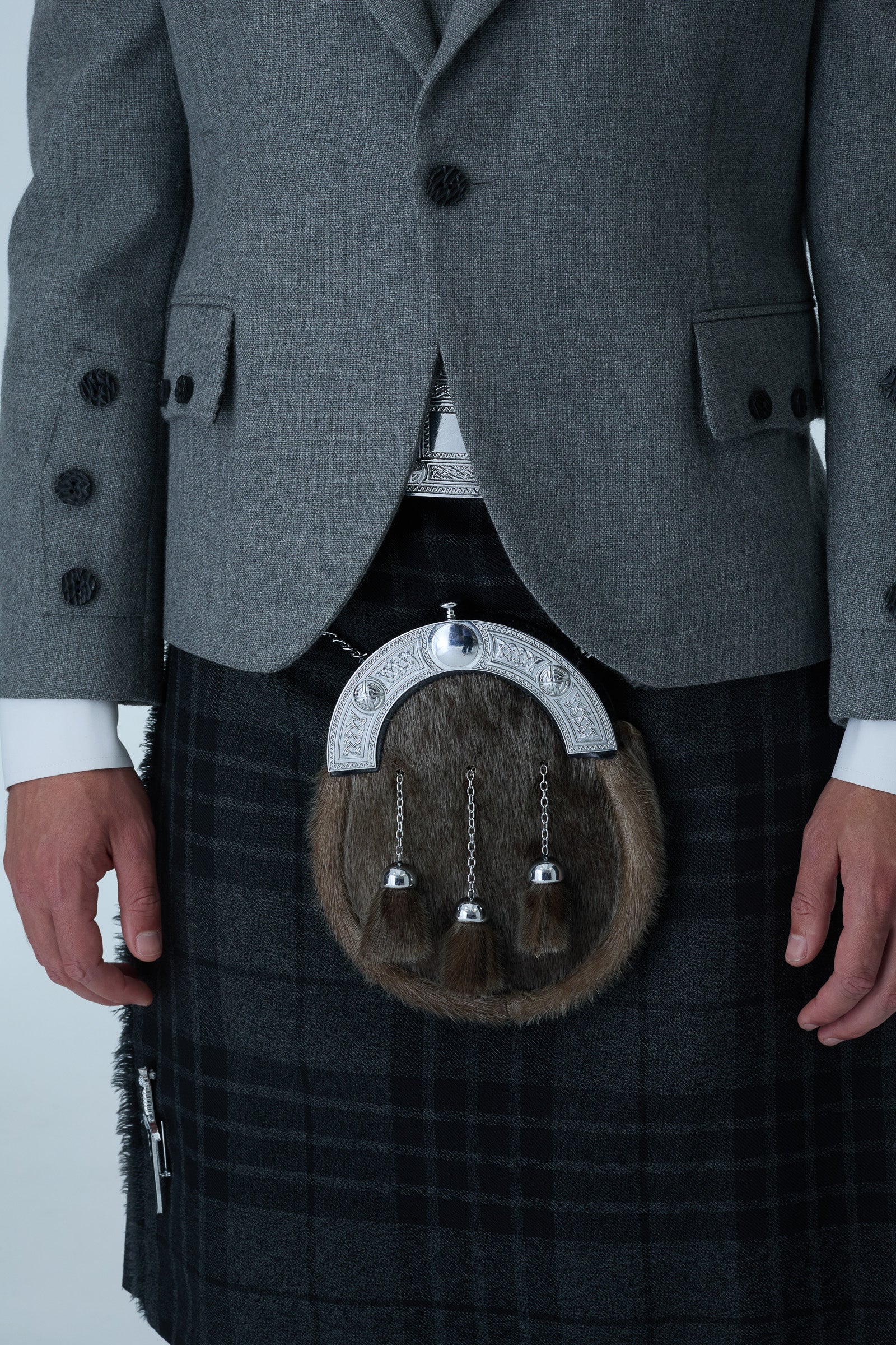 Light Grey Tweed Jacket & Grey Spirit Kilt Hire Package - Image 6