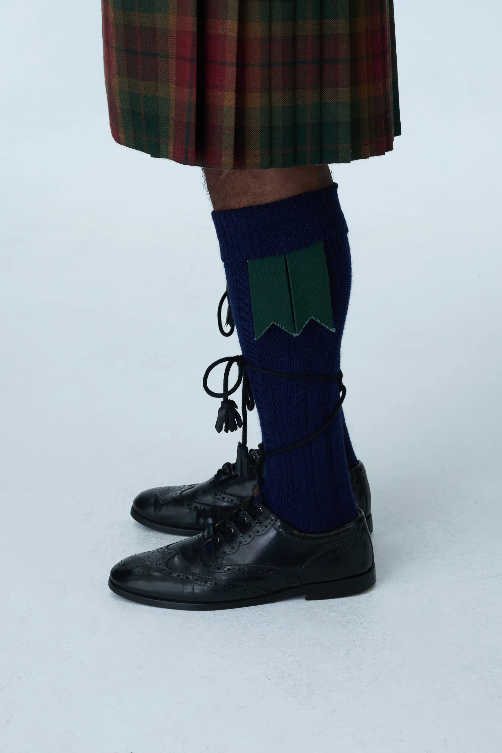 Navy Tweed Jacket & Copper Haze Kilt Hire Package - Image 6
