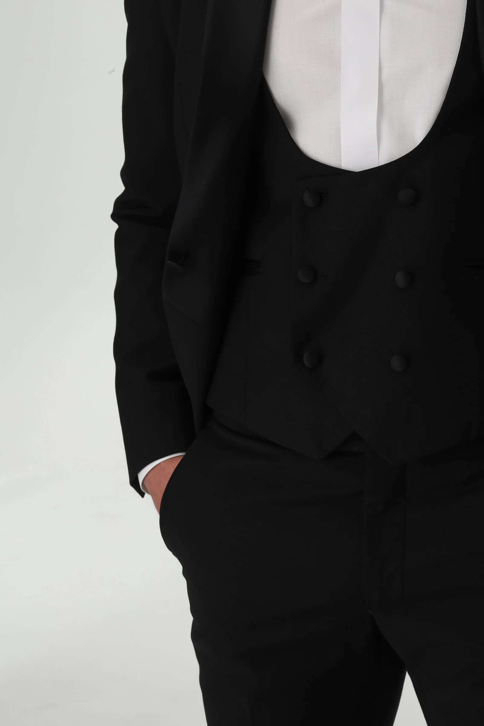 Black Slim Fit Tuxedo Hire Package - Image 5
